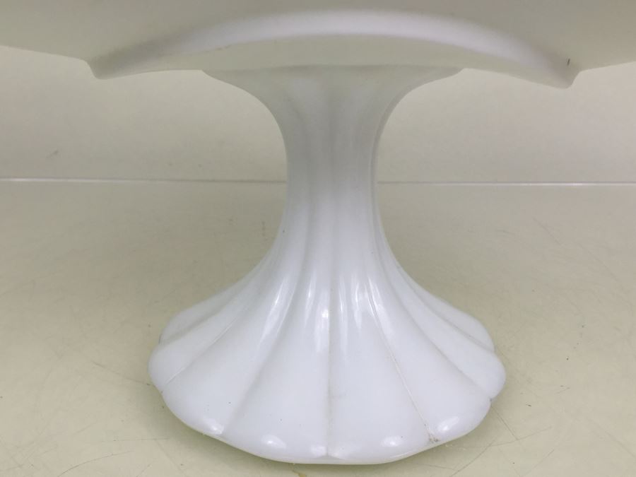 Pair Of Vintage Milk Glass Banana Fruit Pedestal Bowl Holders One Is Westmoreland Milk Glass [Photo 15]