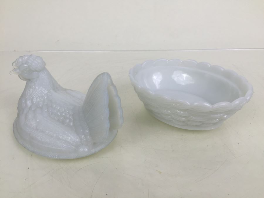 Vallerysthal Opaque French Opalescent Milk Glass Hen on Nest Candy Dish [Photo 16]