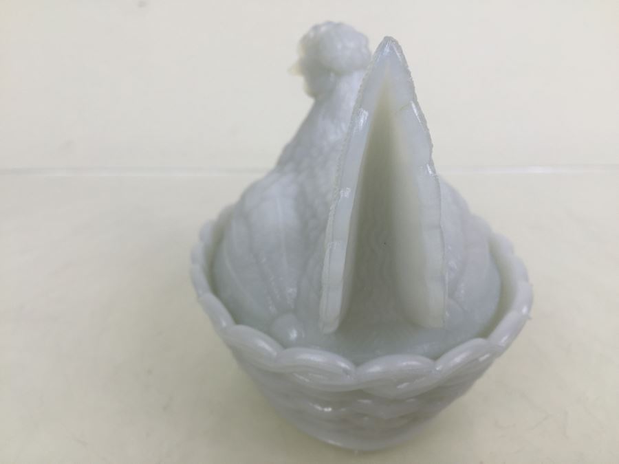 Vallerysthal Opaque French Opalescent Milk Glass Hen on Nest Candy Dish [Photo 14]