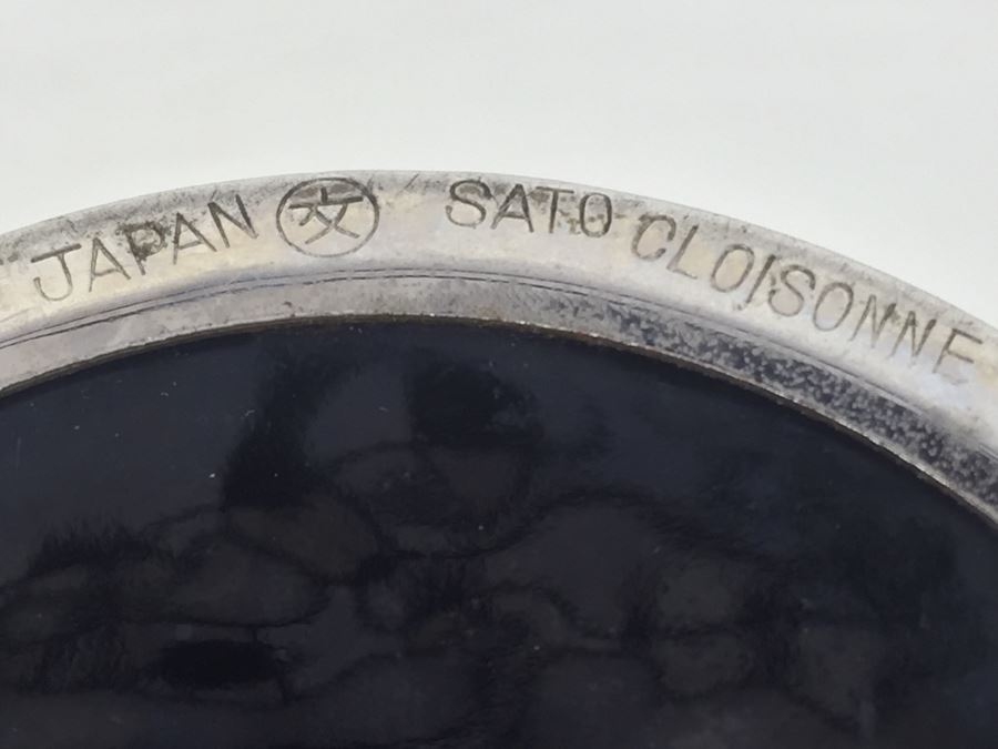 Stunning Signed Japanese SATO Cloisonne Vase With Stand Bird And Floral Motif In Excellent Condition [Photo 3]