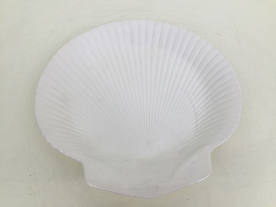 Wedgwood Of Etruria & Barlaston Porcelain Ivory Matte Scallop Shell Dinner Plate [Photo 5]