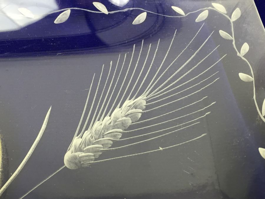 Set Of Lucite Acrylic Wheat Pattern Luncheon Snack Trays [Photo 3]