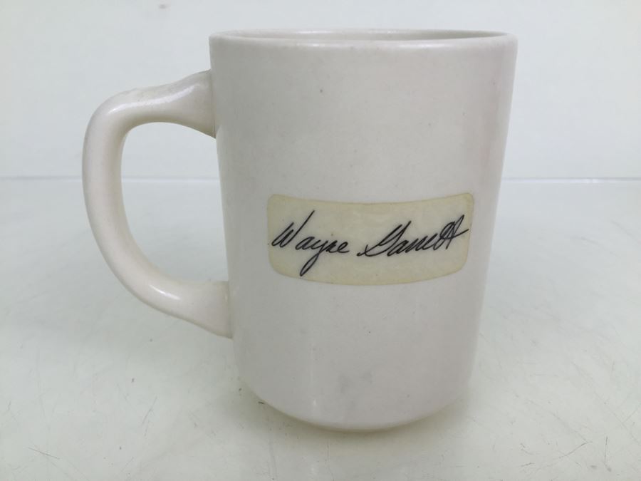 New York Mets Coffee Cup With Wayne Garrett Signature [Photo 2]