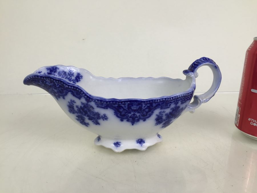 Flow Blue China Lot With Plates & Gravy Boat Featuring Wedgwood And Grindley England [Photo 13]