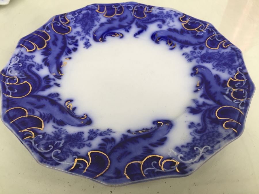 Flow Blue China Lot With Plates & Gravy Boat Featuring Wedgwood And Grindley England [Photo 7]