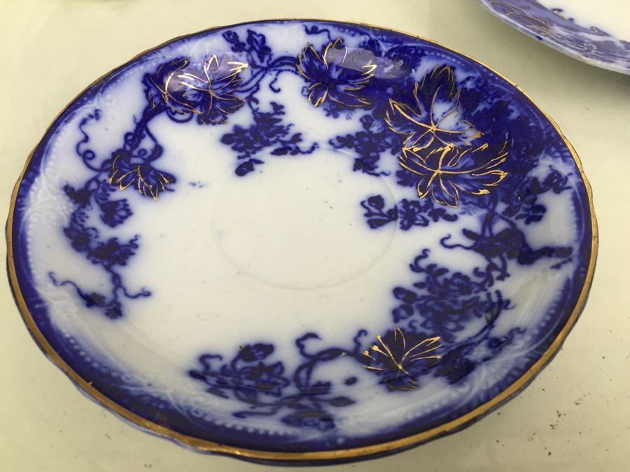 Flow Blue China Lot With Plates & Gravy Boat Featuring Wedgwood And Grindley England [Photo 2]