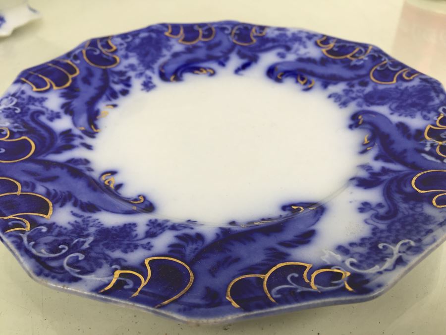 Flow Blue China Lot With Plates & Gravy Boat Featuring Wedgwood And Grindley England [Photo 8]