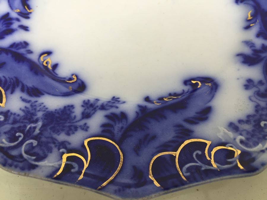 Flow Blue China Lot With Plates & Gravy Boat Featuring Wedgwood And Grindley England [Photo 9]