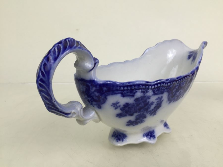 Flow Blue China Lot With Plates & Gravy Boat Featuring Wedgwood And Grindley England [Photo 20]