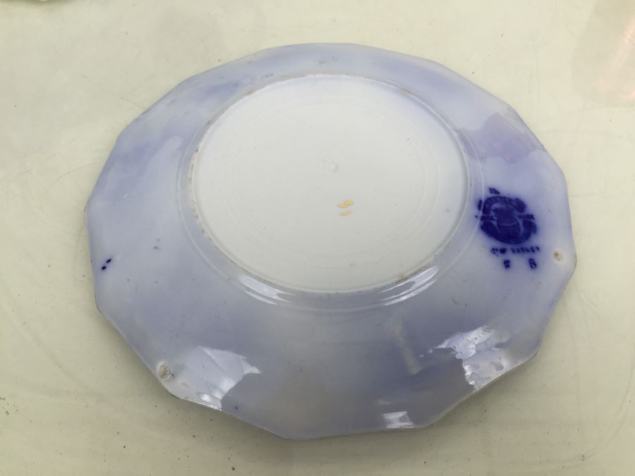 Flow Blue China Lot With Plates & Gravy Boat Featuring Wedgwood And Grindley England [Photo 10]