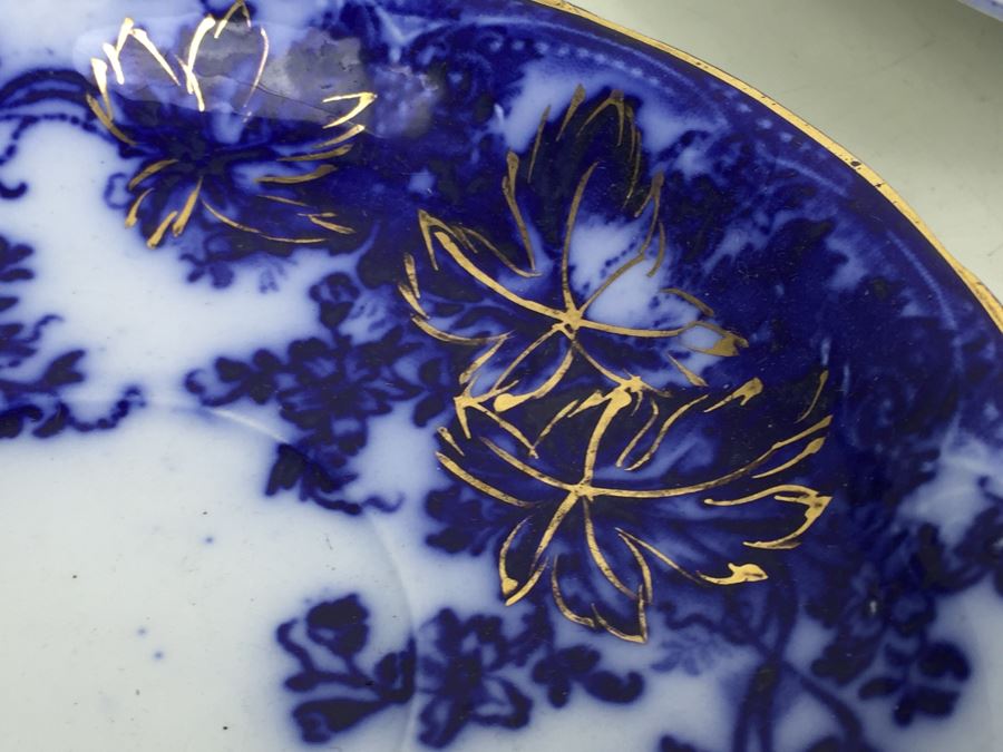 Flow Blue China Lot With Plates & Gravy Boat Featuring Wedgwood And Grindley England [Photo 5]