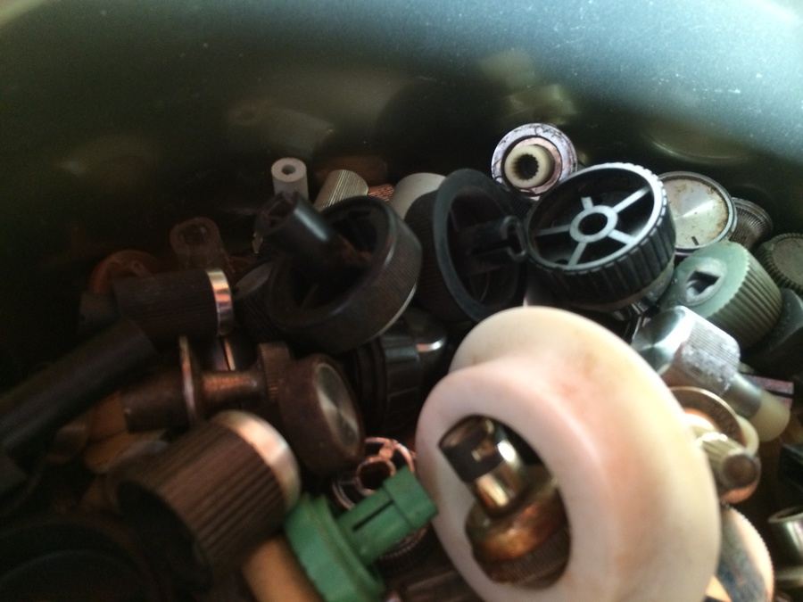 Collection of Vintage Radio Knobs [Photo 10]