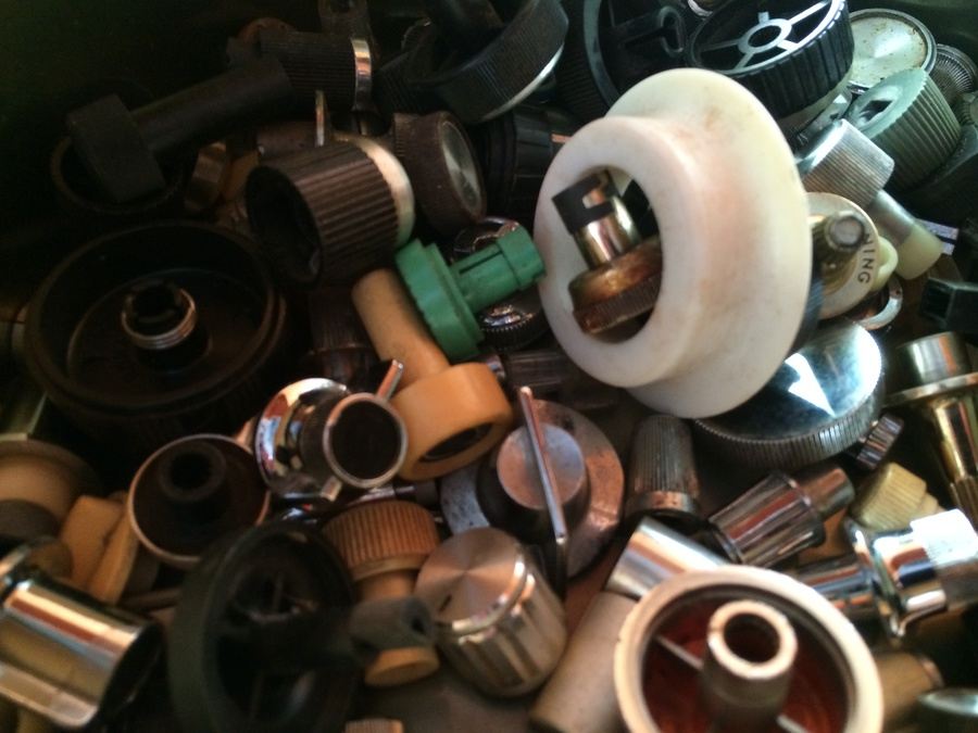 Collection of Vintage Radio Knobs [Photo 9]