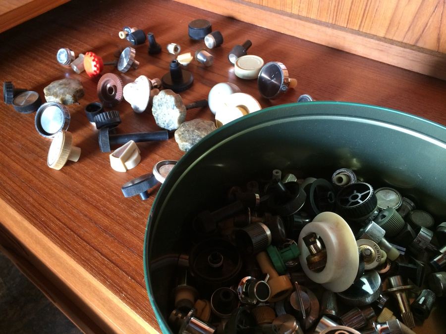Collection of Vintage Radio Knobs [Photo 3]