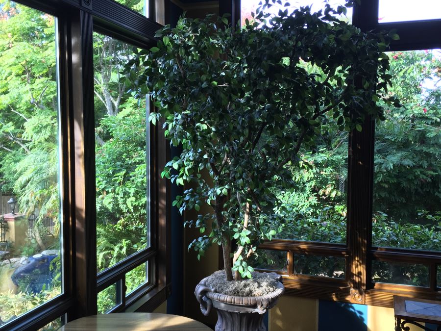 Large Cement Urn With Artificial Tree [Photo 4]