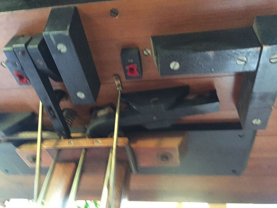 Beautiful Baby Grand Baldwin Piano With Bench Recently Restored [Photo 29]