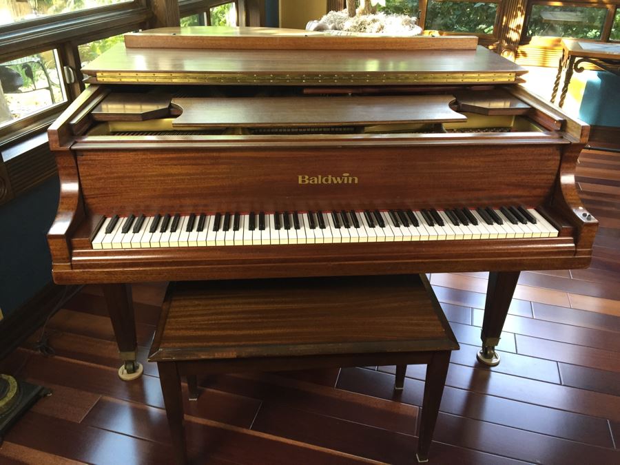 Beautiful Baby Grand Baldwin Piano With Bench Recently Restored