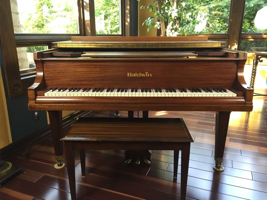 Beautiful Baby Grand Baldwin Piano With Bench Recently Restored [Photo 5]