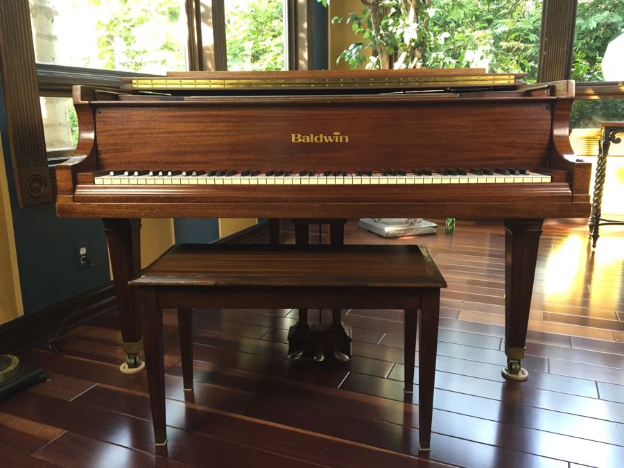 Beautiful Baby Grand Baldwin Piano With Bench Recently Restored [Photo 4]