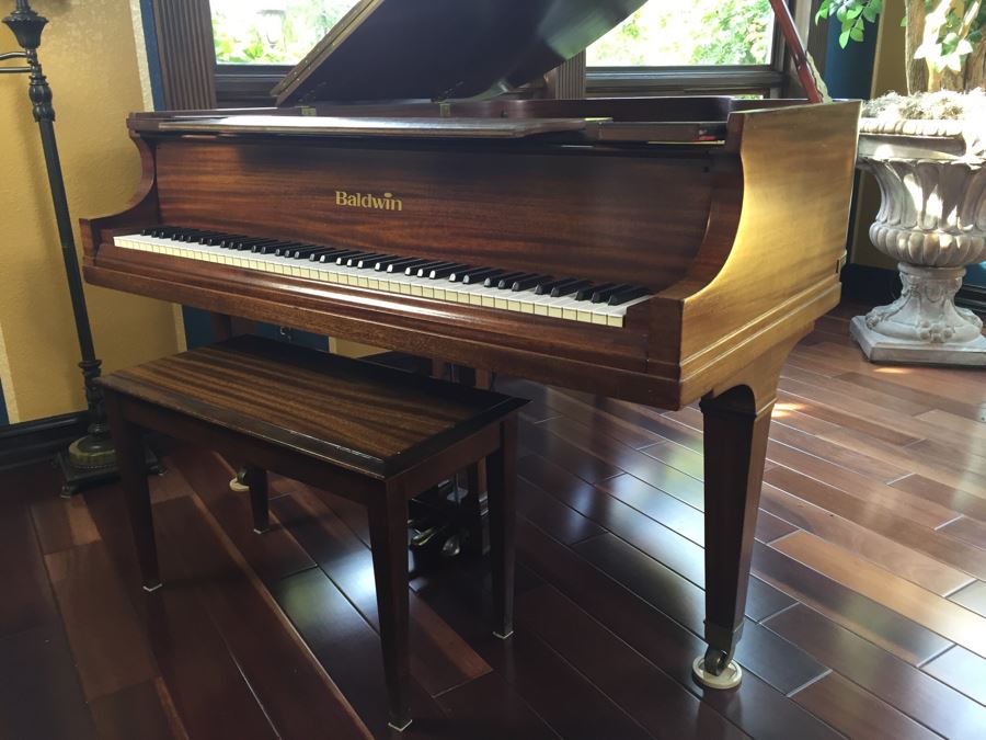 Beautiful Baby Grand Baldwin Piano With Bench Recently Restored [Photo 31]