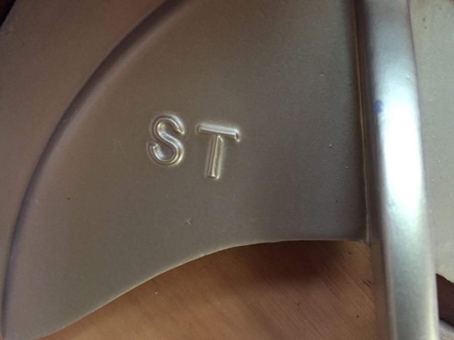 Beautiful Baby Grand Baldwin Piano With Bench Recently Restored [Photo 18]