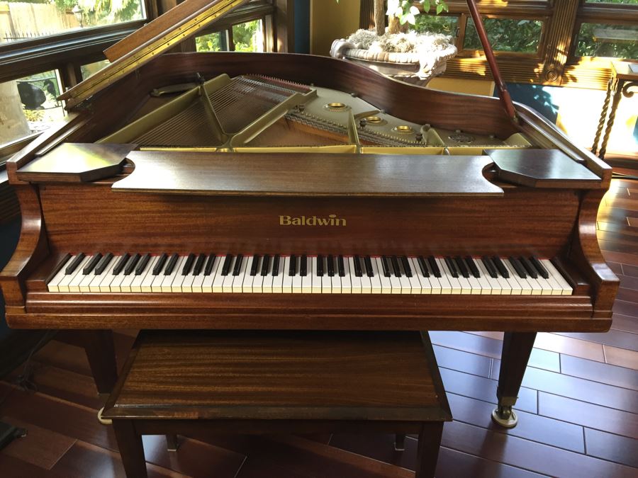 Beautiful Baby Grand Baldwin Piano With Bench Recently Restored [Photo 2]
