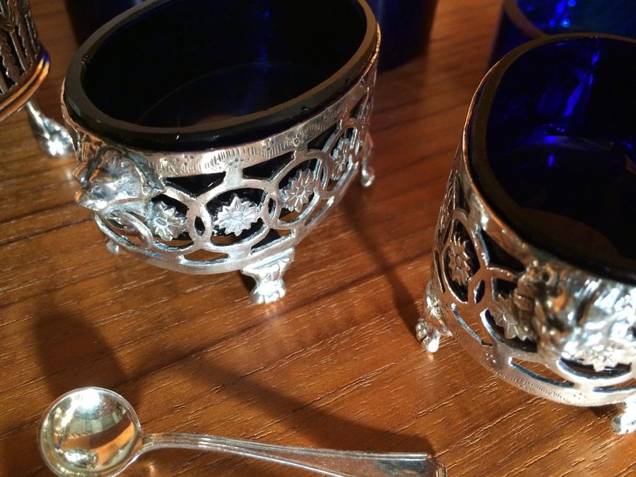 Lot of Vintage Silver Salts Pedestal and Spoons with Extra Blue Glass [Photo 6]