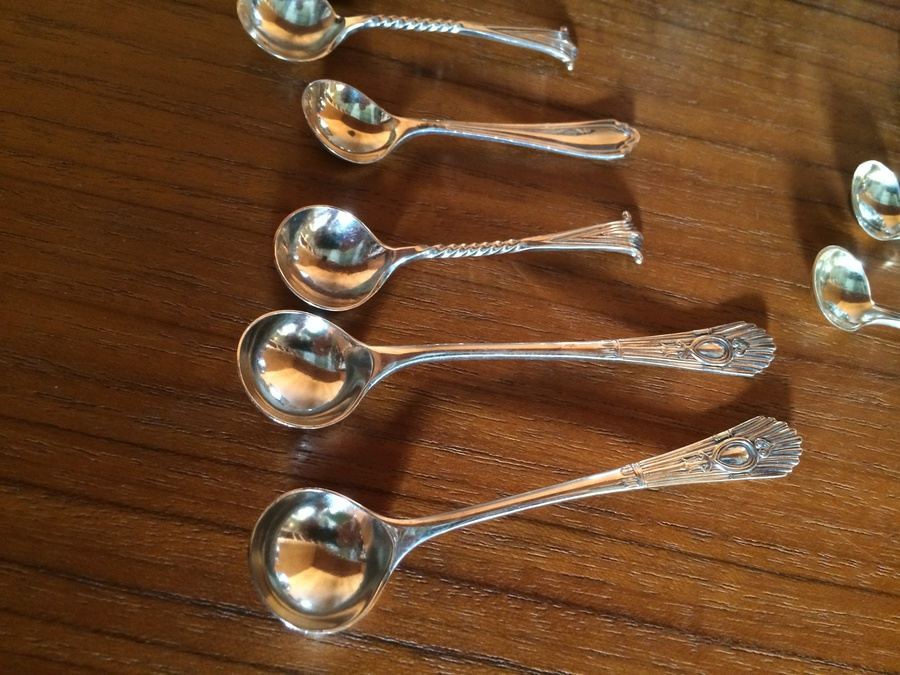 Lot of Vintage Silver Salts Pedestal and Spoons with Extra Blue Glass [Photo 9]