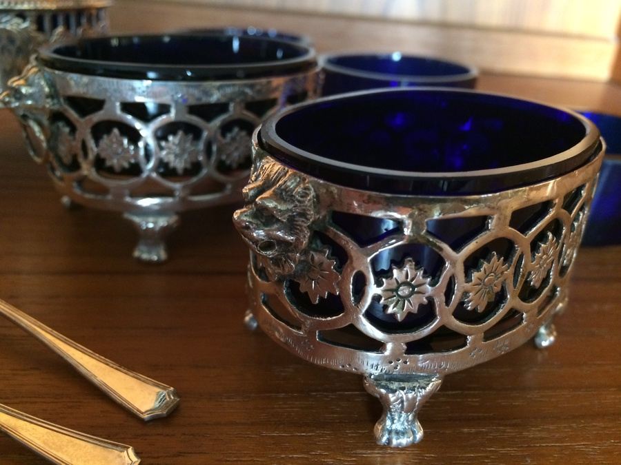Lot of Vintage Silver Salts Pedestal and Spoons with Extra Blue Glass [Photo 2]