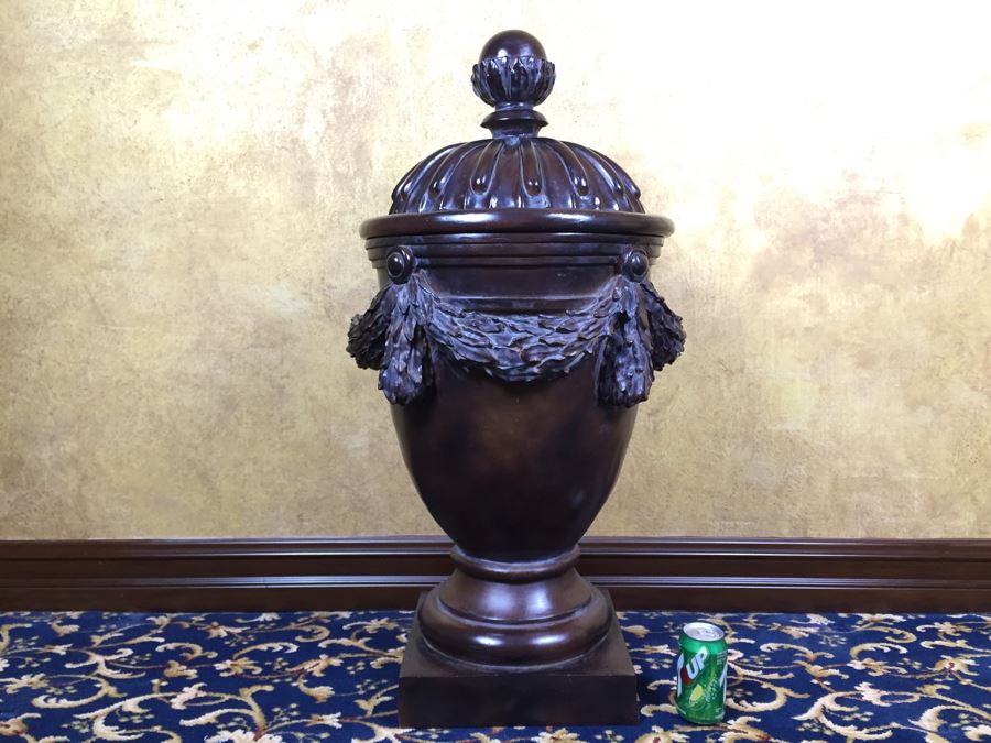 Large Decorative Urn With Top [Photo 7]
