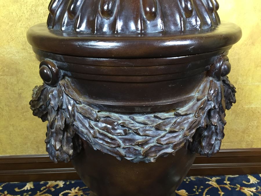 Large Decorative Urn With Top [Photo 3]