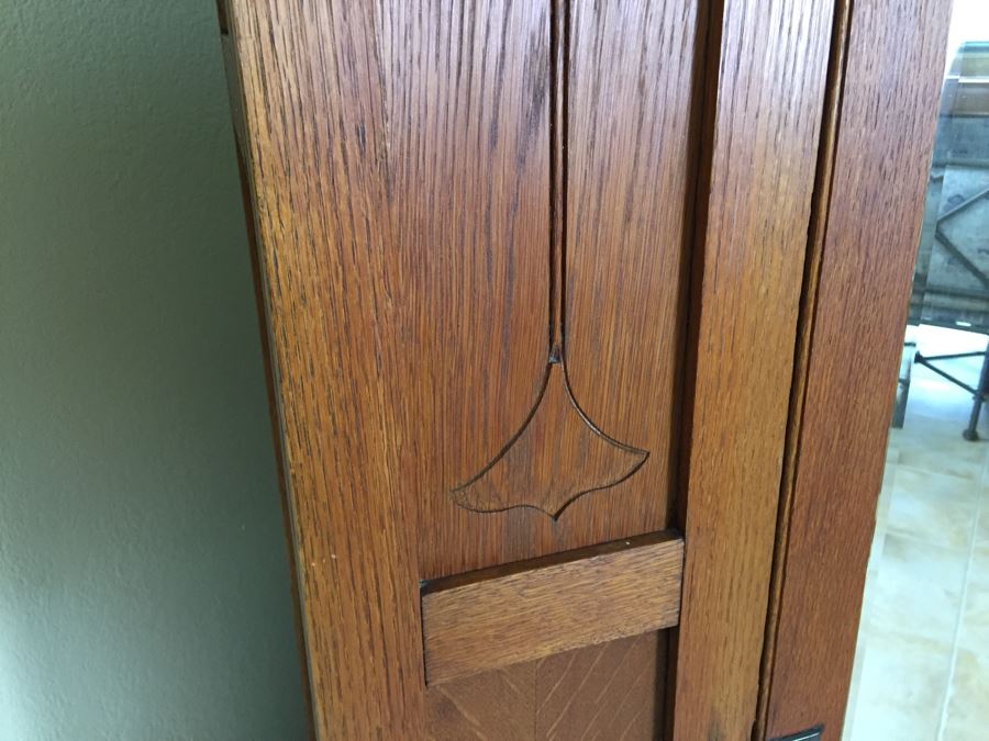Antique Craftsman Style Armoire [Photo 12]