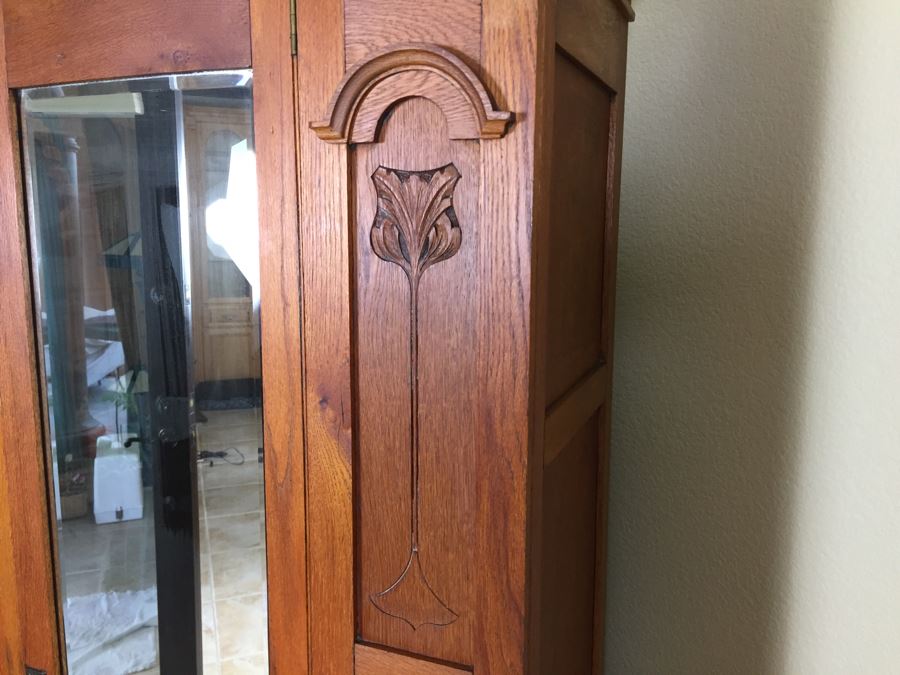 Antique Craftsman Style Armoire [Photo 7]