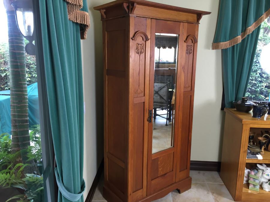 Antique Craftsman Style Armoire [Photo 9]