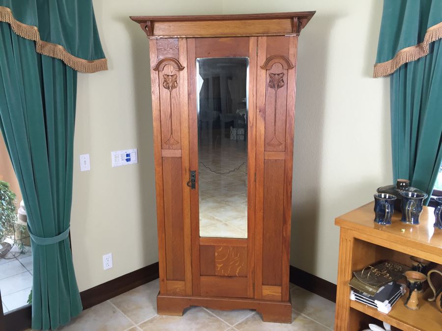 Antique Craftsman Style Armoire [Photo 4]