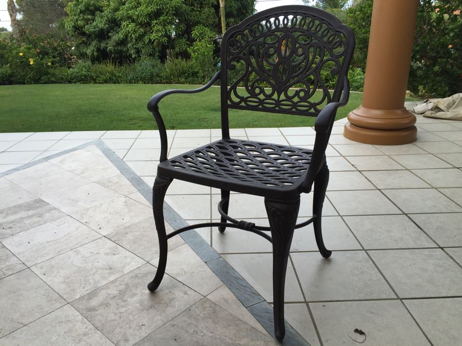 Luxury Quality 'Hanamint' Cast Aluminum Outdoor Black Dining Table With Two Leaves And 12 Chairs Plus Canvas Cover For Patio Furniture [Photo 16]