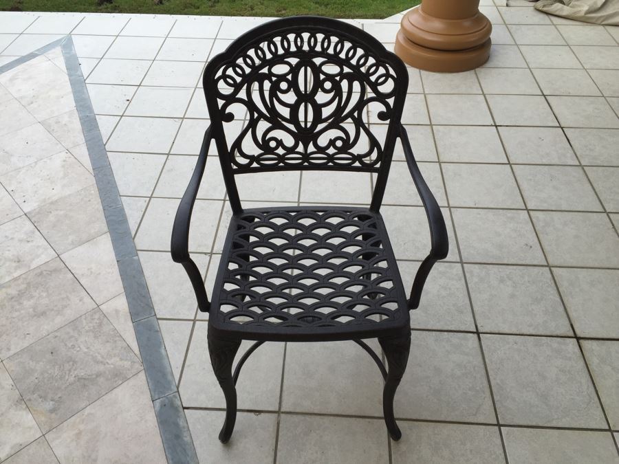 Luxury Quality 'Hanamint' Cast Aluminum Outdoor Black Dining Table With Two Leaves And 12 Chairs Plus Canvas Cover For Patio Furniture [Photo 11]