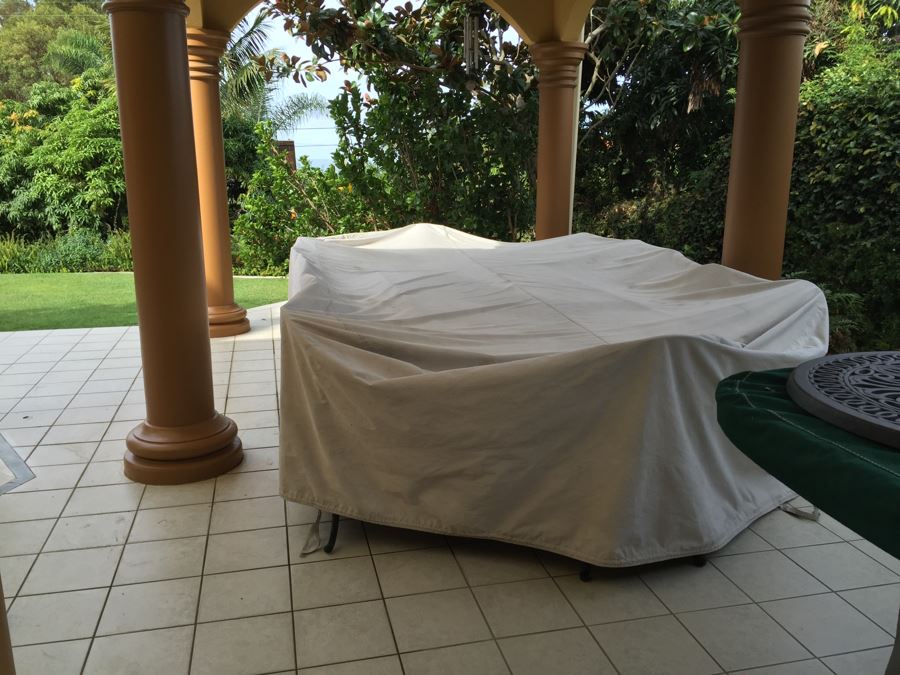 Luxury Quality 'Hanamint' Cast Aluminum Outdoor Black Dining Table With Two Leaves And 12 Chairs Plus Canvas Cover For Patio Furniture [Photo 4]