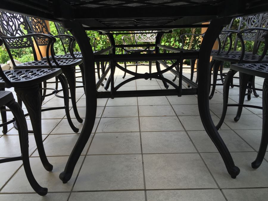 Luxury Quality 'Hanamint' Cast Aluminum Outdoor Black Dining Table With Two Leaves And 12 Chairs Plus Canvas Cover For Patio Furniture [Photo 10]