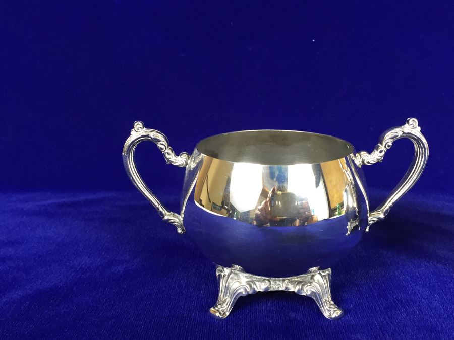 ONEIDA Silverplate Footed Coffee Pot With Creamer, Sugar And Serving Tray [Photo 13]