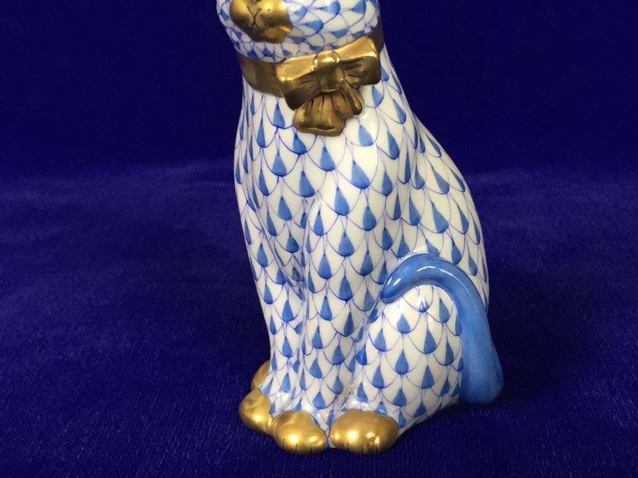 Herend Hvngary Handpainted 24 Karat Gold Blue Cat Figurine - Made in Hungary [Photo 6]