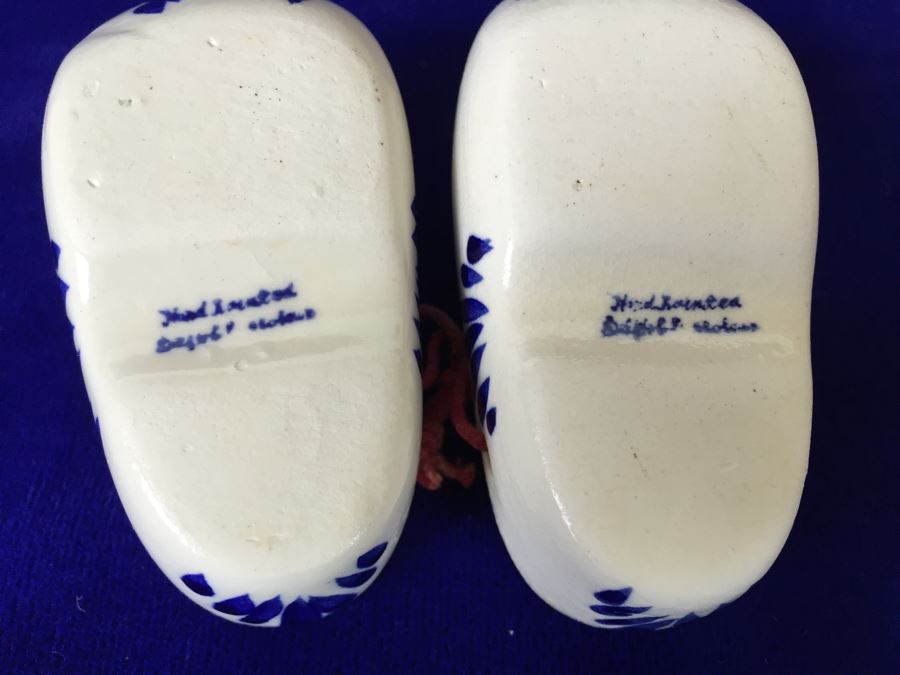 Handpainted Delft Holland Miniature Clogs [Photo 3]