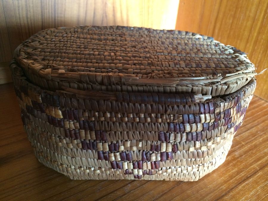 Native American Basket with Lid [Photo 3]