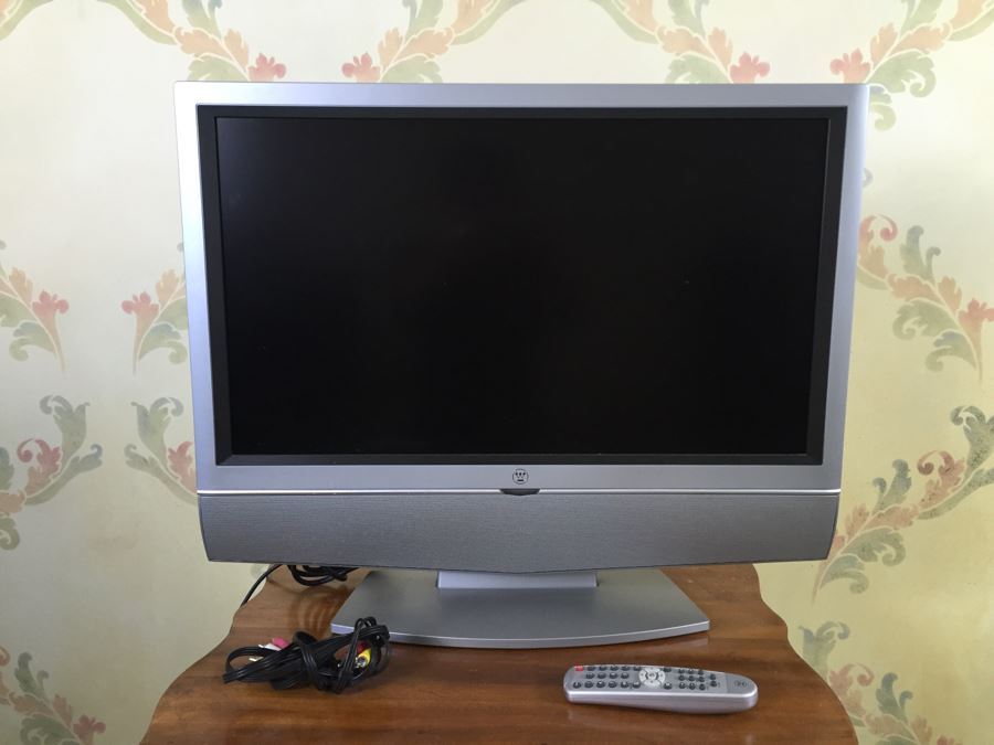 Westinghouse 27' Flat Screen TV Model LTV-27w2 And SONY DVD Player/VCR SLV-D370P [Photo 1]