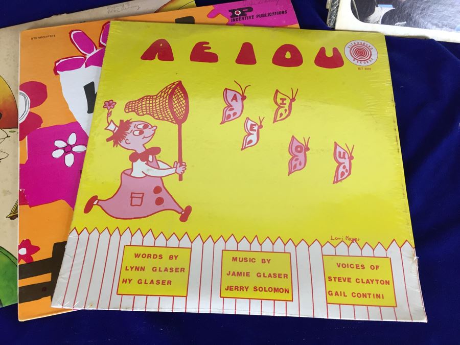 Children's Vinyl Record Lot - Sesame Street & Walt Disney World [Photo 8]