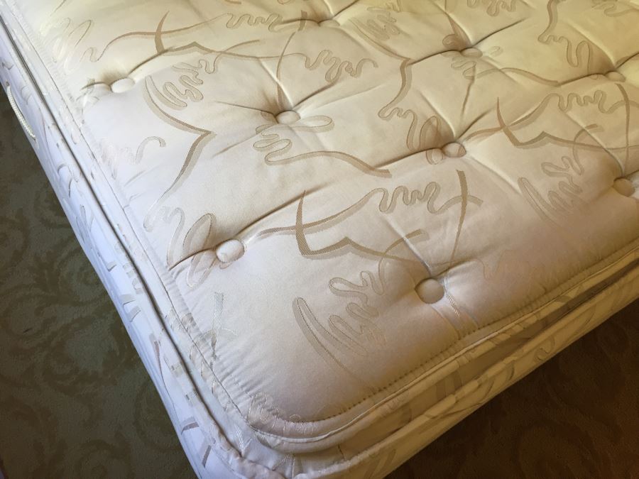 King Size Conforma Back Supporter Mattress, Box Springs And Metal Bed Frame [Photo 13]