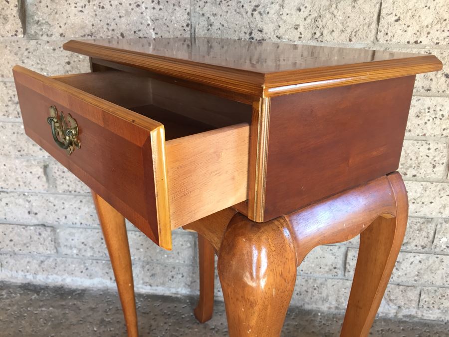 Small Contemporary Table With Drawer [Photo 2]