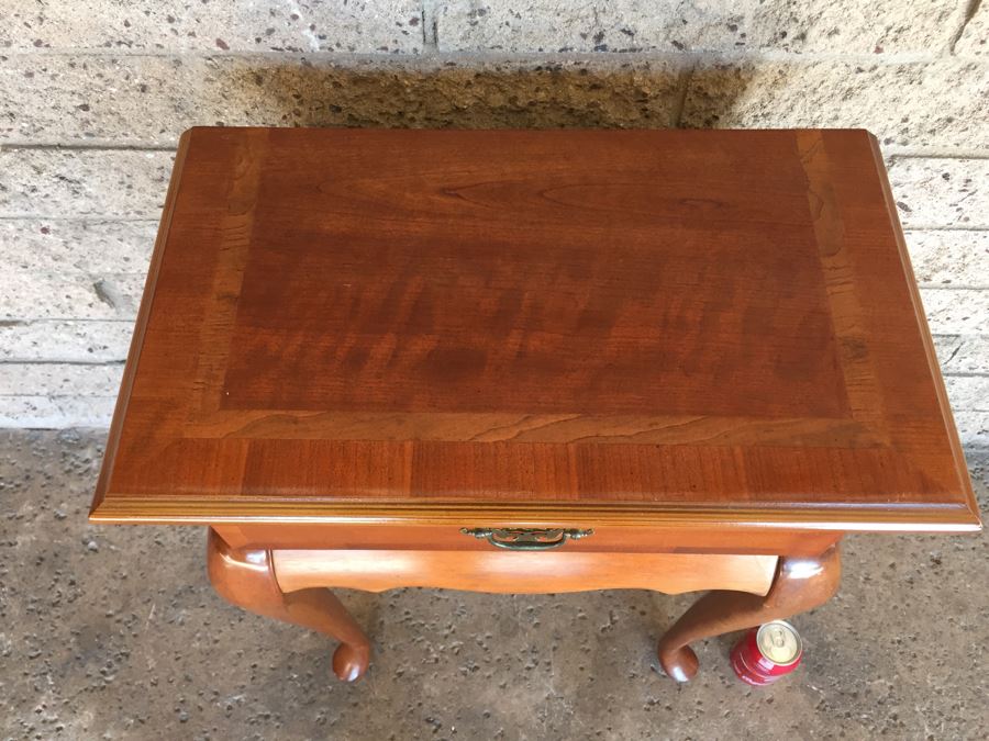 Small Contemporary Table With Drawer [Photo 6]