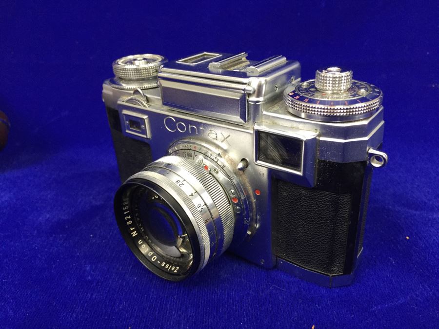 Vintage Contax Camera With Leather Case, Manual And Zeiss Sonnar 50mm Lens [Photo 9]