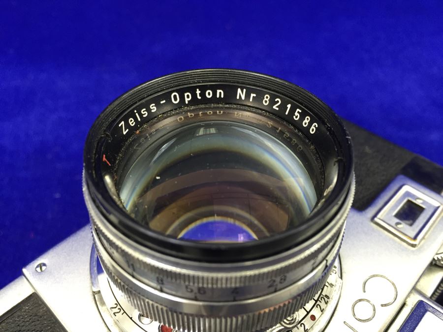 Vintage Contax Camera With Leather Case, Manual And Zeiss Sonnar 50mm Lens [Photo 8]